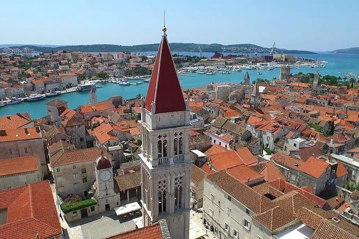 Blue Lagoon and Trogir Speedboat Tour from Split — Half-Day Swim, Snorkel & UNESCO Walk photo 4