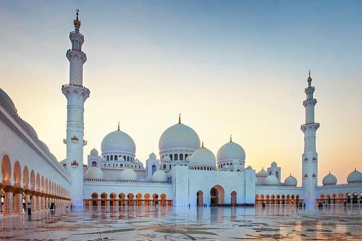Abu Dhabi Day Tour — Sheikh Zayed Mosque, Emirates Palace, Louvre Abu Dhabi & Lunch photo 3