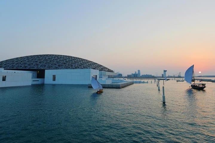 Abu Dhabi Day Tour — Sheikh Zayed Mosque, Emirates Palace, Louvre Abu Dhabi & Lunch photo 4