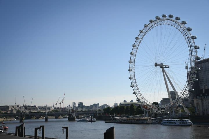 Walk London: Houses of Parliament & 30+ Iconic Sights Tour photo 6