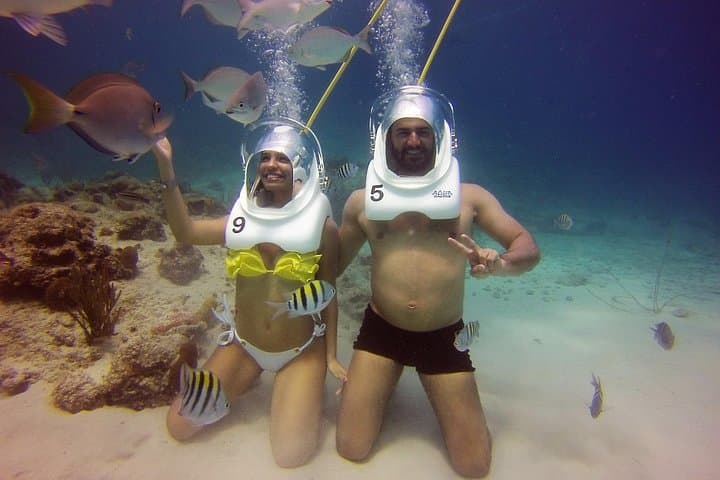 Aquanautas Helmet Diving in San Andrés — Underwater Walk to the Poseidon Statue photo 3