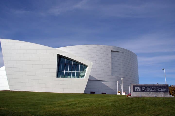 Fairbanks City Highlights: Pipeline Viewpoints, Museums & North Pole Visit photo 2