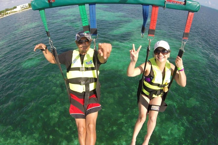 Cancun Parasailing Over the Hotel Zone: 80m Flight & Isla Mujeres Views photo 5