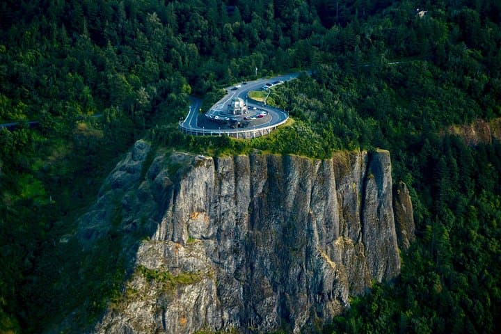 Columbia River Gorge Scenic Air Tour — Vista House & Canyon Flight