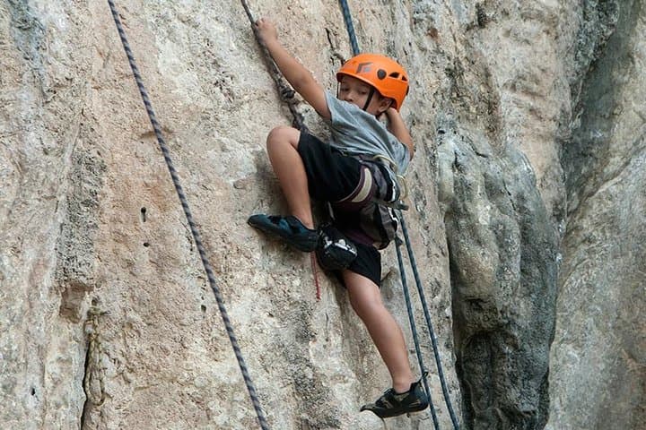 Full-Day Railay Rock Climbing Course: Top-Rope, Bouldering & Rappelling in Krabi photo 3