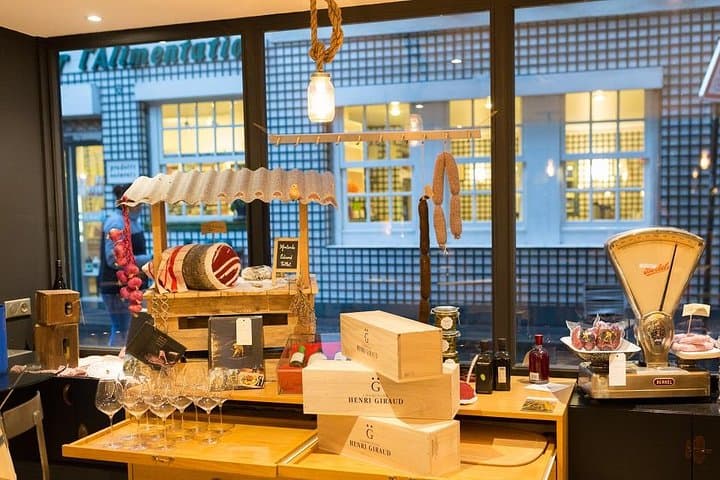 Saint-Germain Private Food Tasting Tour: Parisian Cheeses, Chocolates & Wines photo 4