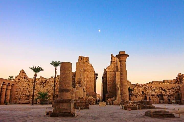 Full-Day Luxor East & West Bank Tour with Hot Air Balloon, Valley of the Kings and Lunch photo 4
