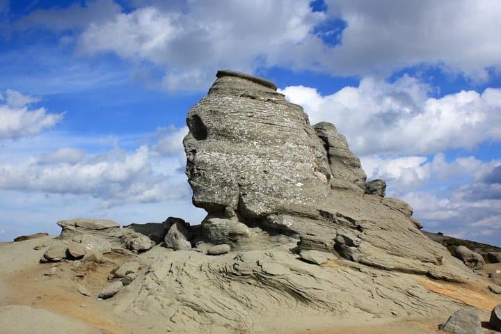 2-Day Bucegi Hiking Tour: Peles Castle, Cota 2000, Padina & the Sphinx