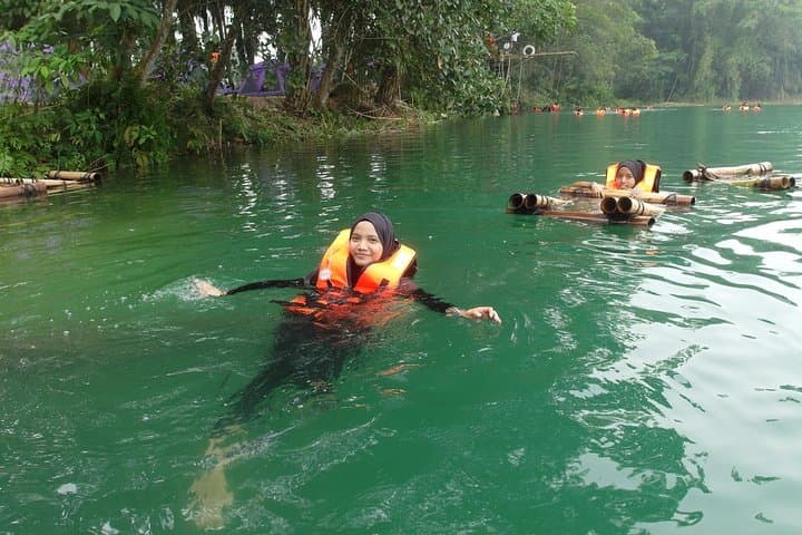 Tadom Hill Splashing Adventure: Day Pass with Diving Platform & Tarzan Swing Near Kuala Lumpur photo 6