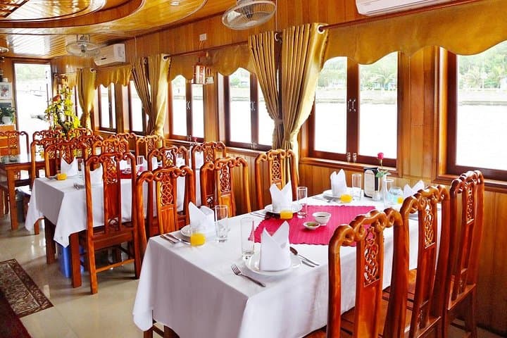 One-Day Halong Bay Cruise from Hanoi: Junk Boat, Cave & Kayak photo 2