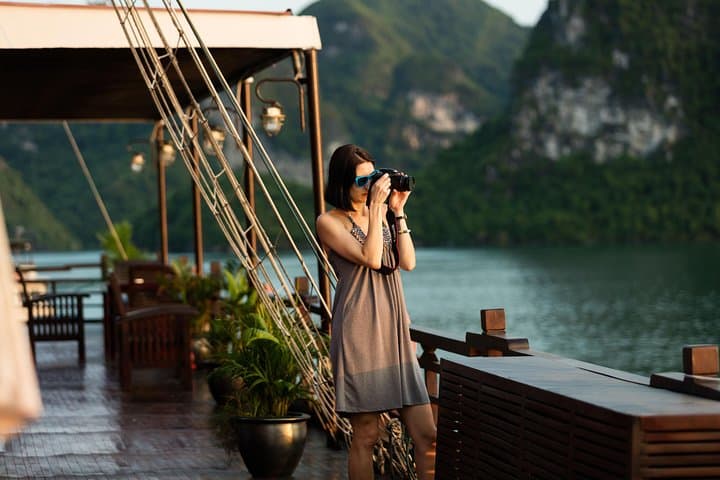 One-Day Halong Bay Cruise from Hanoi: Junk Boat, Cave & Kayak photo 3