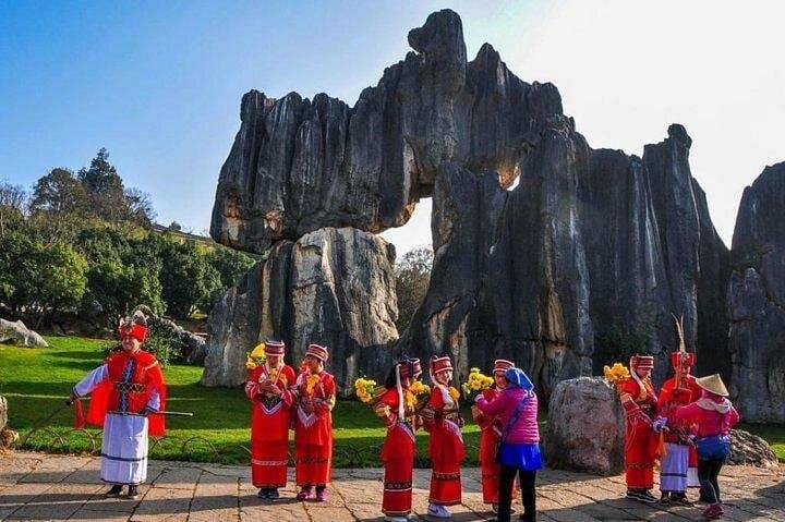 Stone Forest & Nuohei Yi Village: A Day Through Karst Spires and Yi Culture photo 3