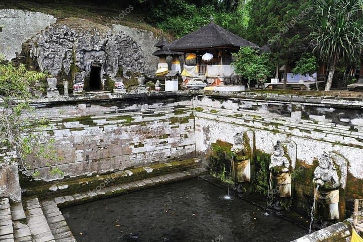 Bali Art and Temples Tour: Ubud, Mas, Batuan & Tegenungan Waterfall photo 5