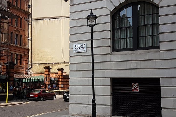 Private Harry Potter London Walking Tour — Film Locations & Wizarding Sights photo 4
