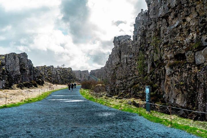 Golden Circle Complete: Small-Group Full-Day Tour from Reykjavik