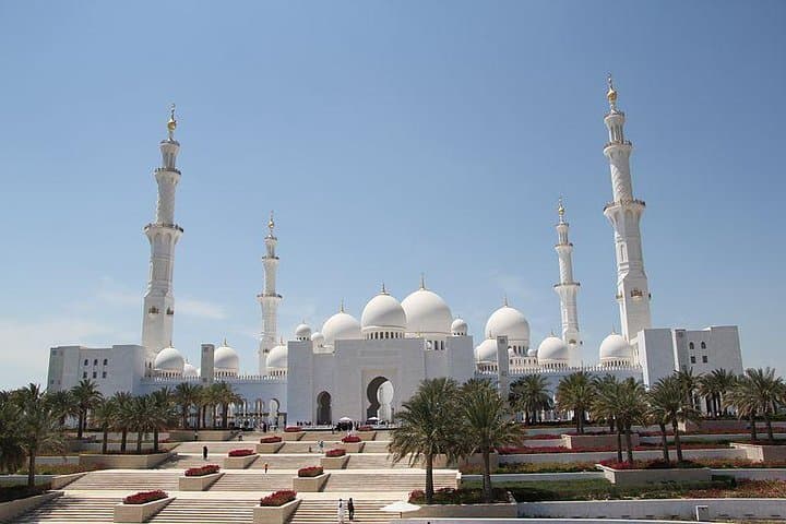 Full-Day Abu Dhabi Tour with Ferrari World and City Highlights photo 5