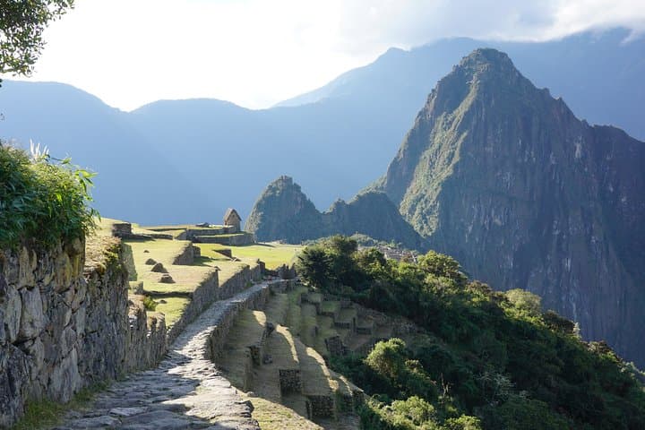 One-Day Inca Trail to Machu Picchu via Sun Gate — Vistadome Train & Glamping Service photo 6