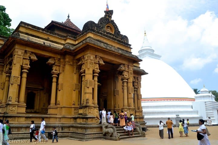 Colombo Port Shore Excursion: Kelaniya Temple & City Highlights (4–5 hrs)