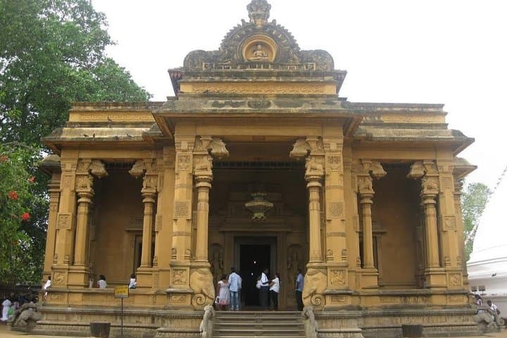 Colombo Port Shore Excursion: Kelaniya Temple & City Highlights (4–6 People)