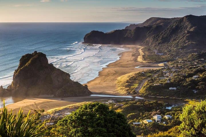 Private Auckland City and Countryside Tour — 4–5 Hour Guided City & Coast Highlights photo 4