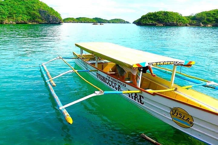 Hundred Islands Day Tour from Manila – Alaminos Island Hopping & Boat Trip photo 2