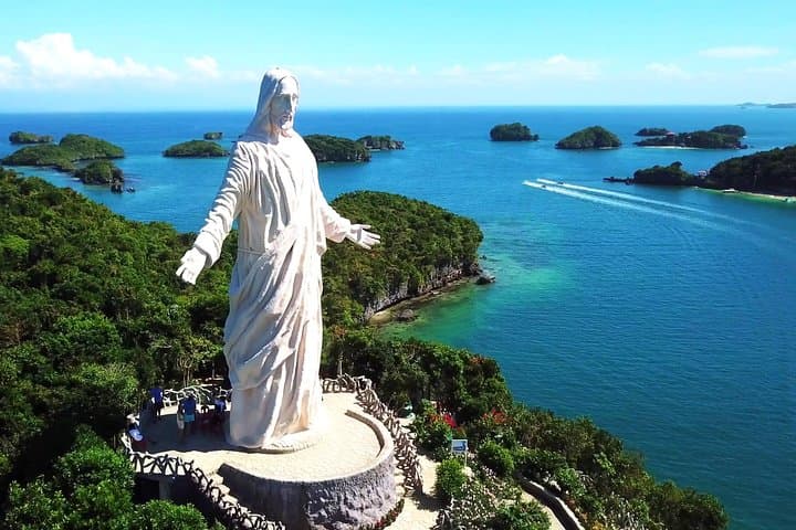 Hundred Islands Day Tour from Manila – Alaminos Island Hopping & Boat Trip