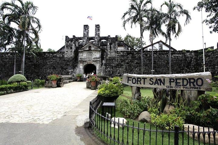Cebu City & Mountain Tour: Sirao Flower Gardens and the Temple of Leah