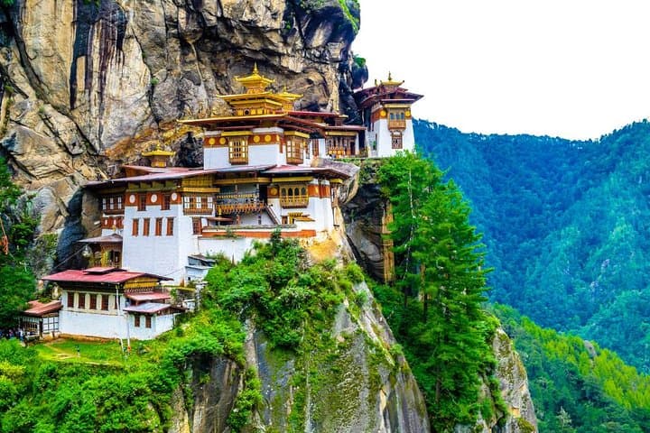 Bhutan Encompassed: 4-Night Private Tour of Paro, Thimphu & Punakha photo 3