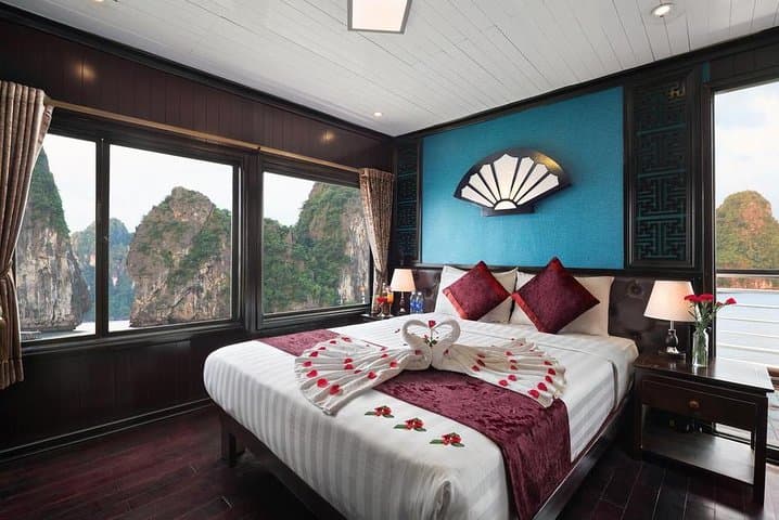 Ha Long Bay 2-Day Luxury Junk Cruise: Sung Sot Cave, Ti Top & Night Squid Fishing photo 5