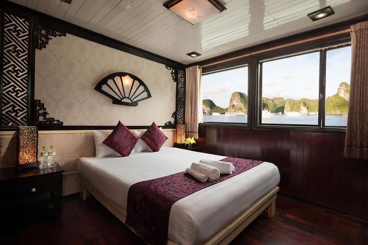 Ha Long Bay 2-Day Luxury Junk Cruise: Sung Sot Cave, Ti Top & Night Squid Fishing photo 6