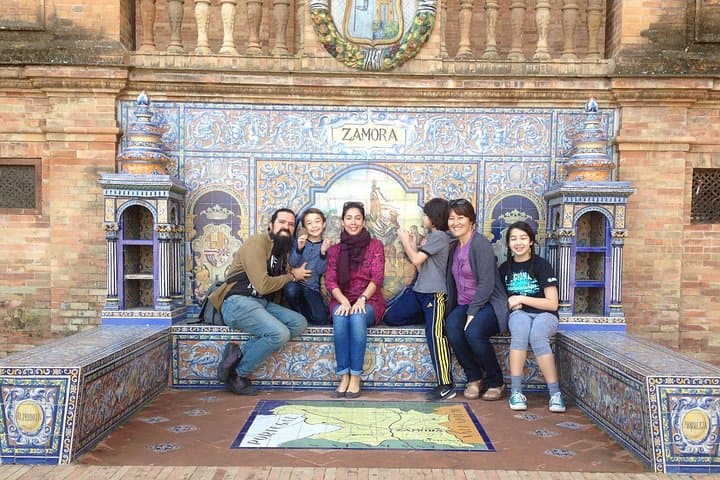 Seville Highlights Bike Tour: 2-Hour Guided Ride Through Old Town & Triana photo 4
