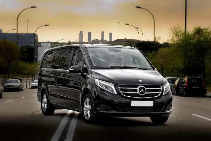 Private Chauffeur in Cardiff: 4- or 8‑Hour Custom City Drive with Carbon Offset