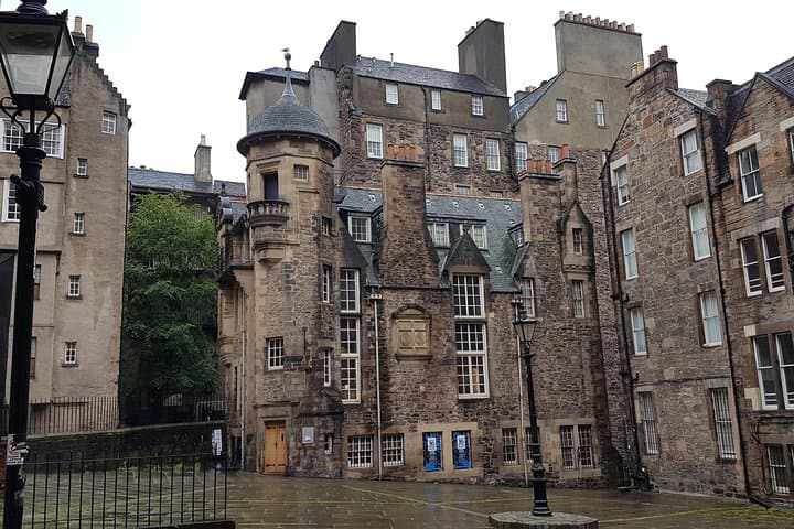 Private Edinburgh Half-Day City Tour in a VIP Mercedes photo 2