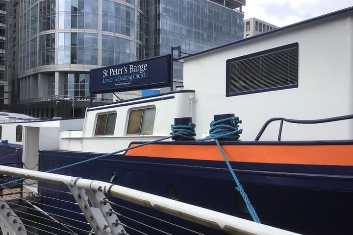 Historic Walk of East London's Wapping Docks and Famous Pubs photo 4
