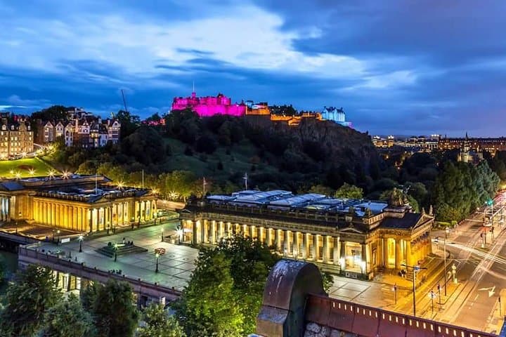 Edinburgh Private VIP Evening City Tour & Traditional Pub Dinner photo 5