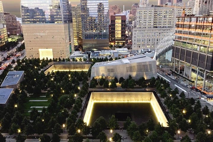 Private 9/11 Memorial Tour in New York - Ground Zero Walking Experience photo 4