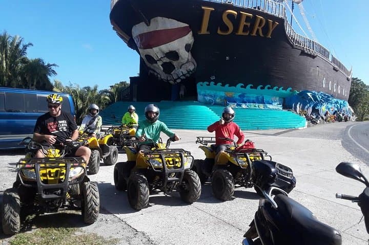 Roatán ATV, Wildlife Eco-Park & Horseback: Half-Day Jungle Adventure