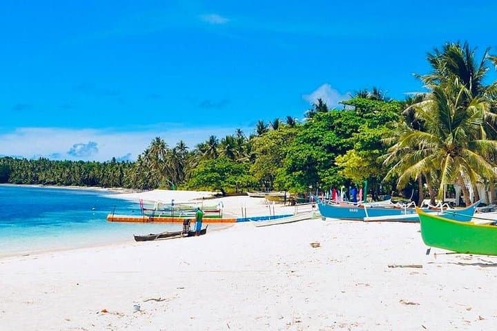Siargao Island Hopping: Guyam, Daku & Naked Island Day Tour photo 3