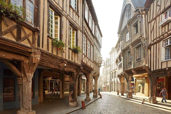 Mont Saint-Michel, Cancale & Dinan Day Trip from Saint-Malo — 10-Hour Coastal & Medieval Circuit photo 5