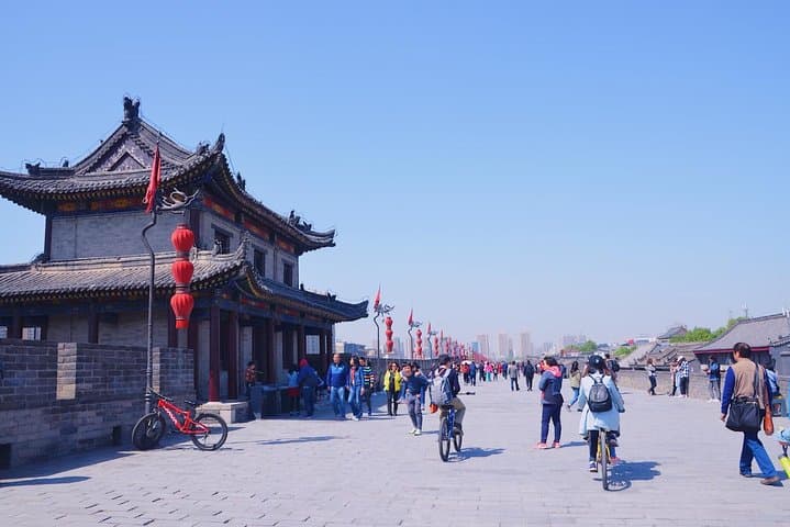 Explore Xi'an City Wall: Guided Walking Tour with Optional Bike Rental photo 3