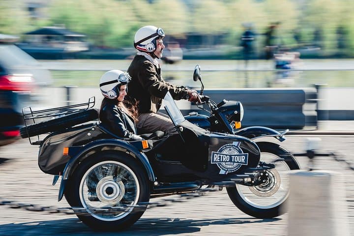 Bordeaux Sidecar Sightseeing: Private Retro Ride Through the City photo 5