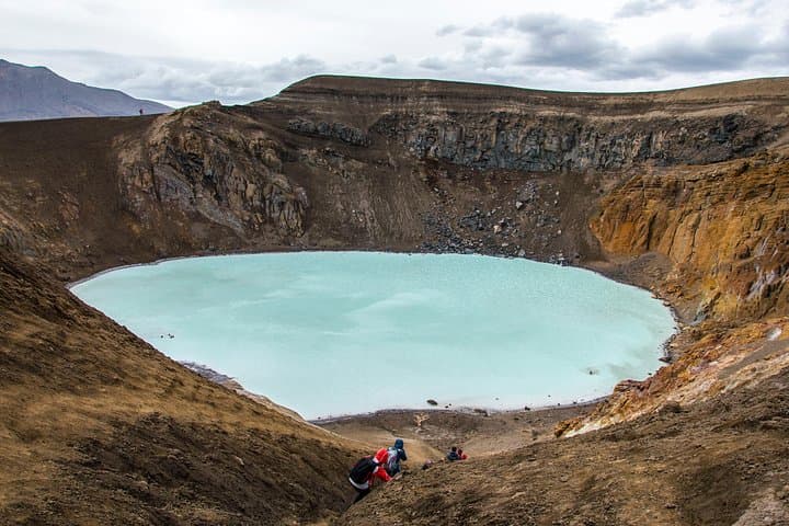 Askja Caldera Day Tour — From Lush Lowlands to Lunar Highlands and Víti Crater Bathing