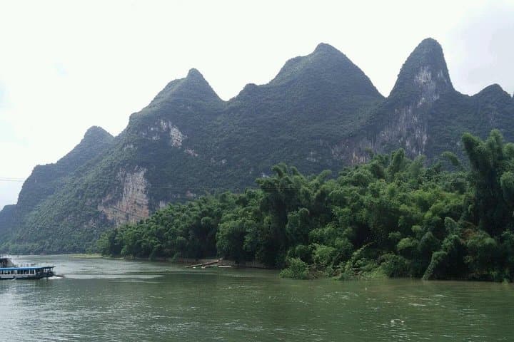 Guilin to Yangshuo Li River Cruise with Lunch