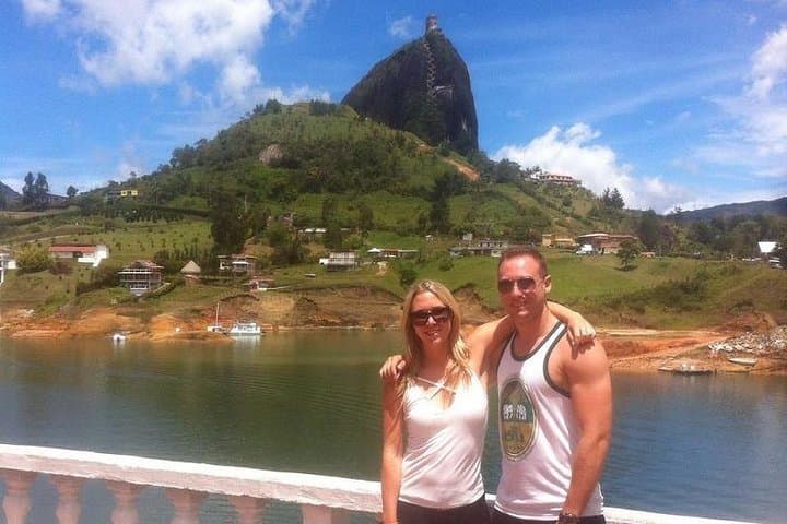 Medellín in 3 Nights, 4 Days — City, Cable Car & Peñol Rock Day Trip