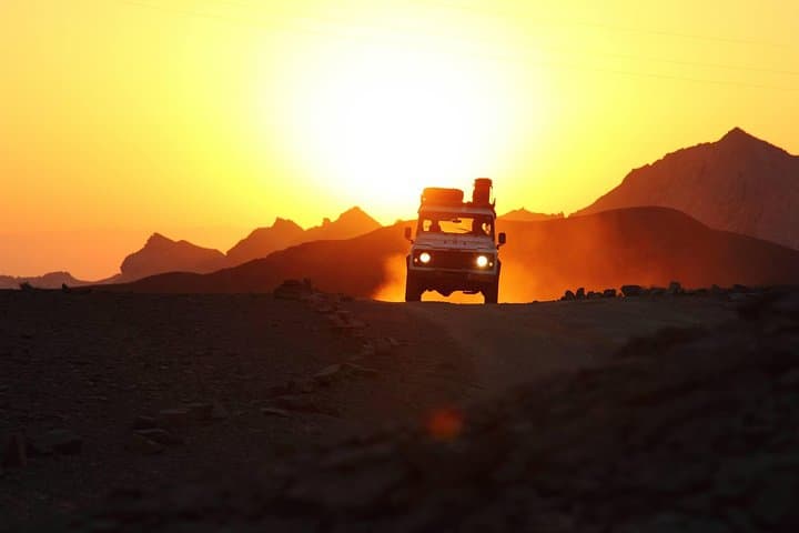 Two-Hour 4x4 Jeep Tour of Makhtesh Ramon from Mitzpe Ramon photo 4