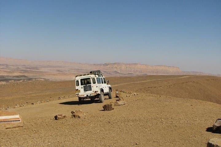 Ramon Crater Rappel and 4x4 Jeep Combo: Rappel, Geology & Desert Views photo 4