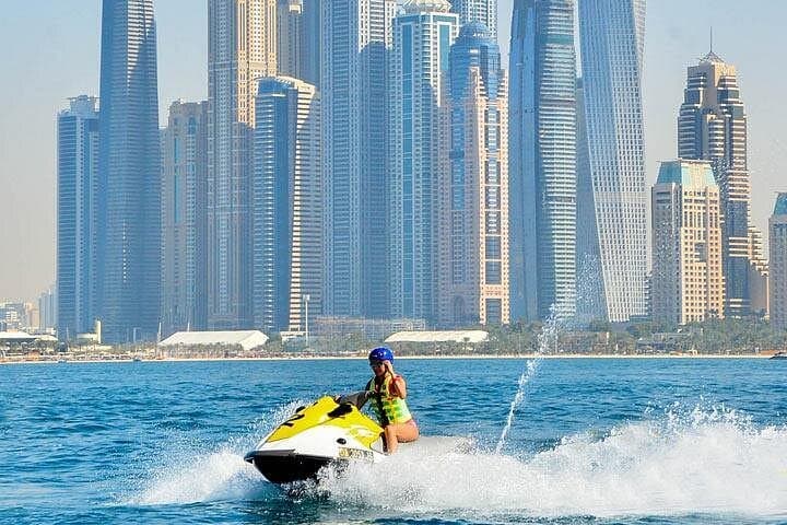 Jet Ski Adventure in Dubai Marina: Rentals, Routes & Safety Tips photo 2