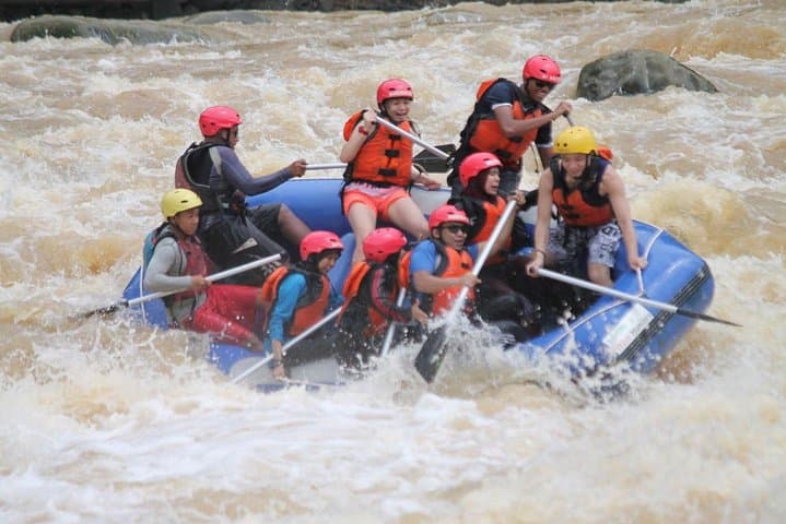 Conquer Kampar River: 7 km White-Water Rafting Adventure from Kuala Lumpur photo 2