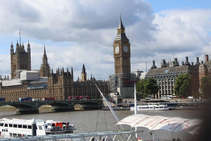 Private Chauffeur-Driven London Sightseeing & Shopping — 8-Hour Custom Tour photo 4