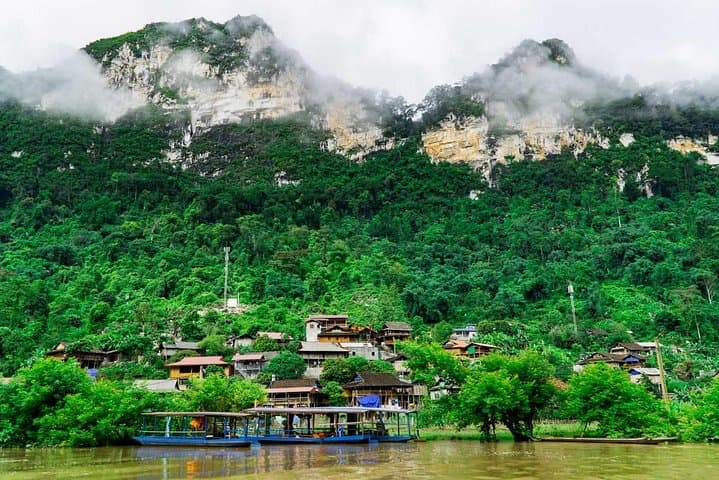 Ba Be Lake Two-Day Escape: Boat Trip, Caves & Tay Homestay